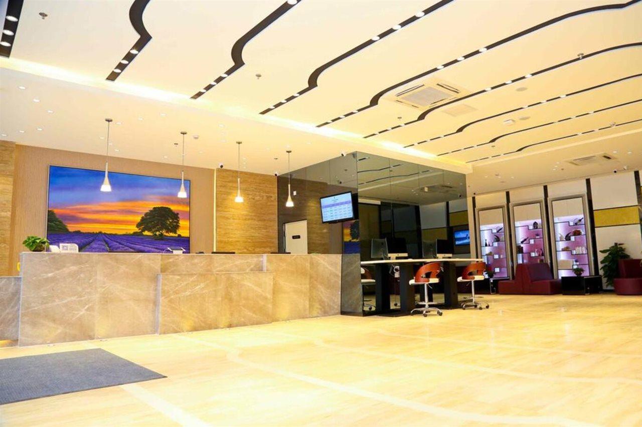 Lavande Hotel Baiyun International Airport Branch Guangzhou Exterior photo