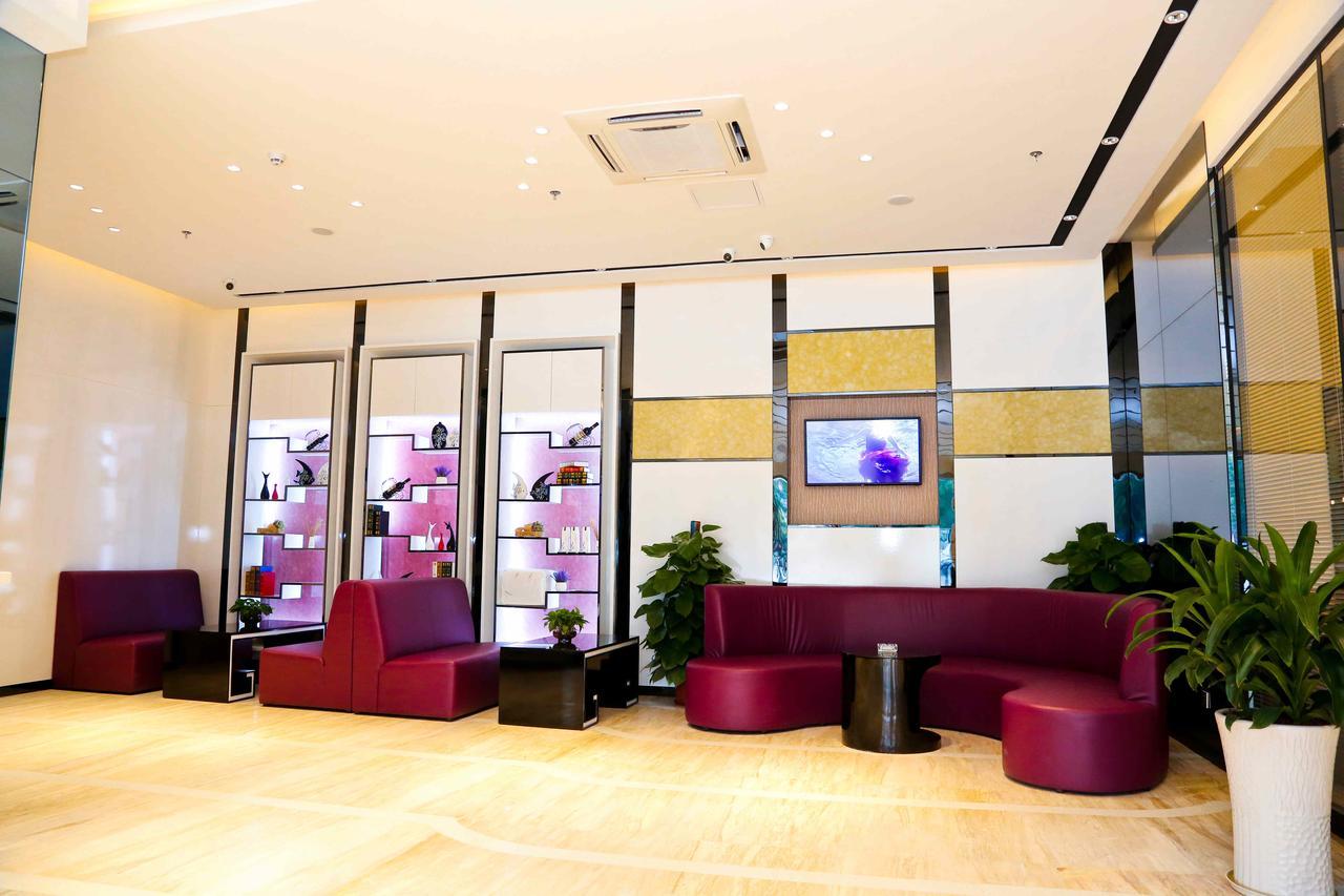 Lavande Hotel Baiyun International Airport Branch Guangzhou Exterior photo